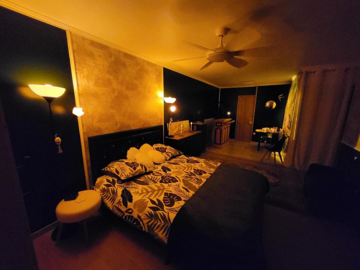 Bed and Breakfast Choisy Le Jacuzzi Exterior foto